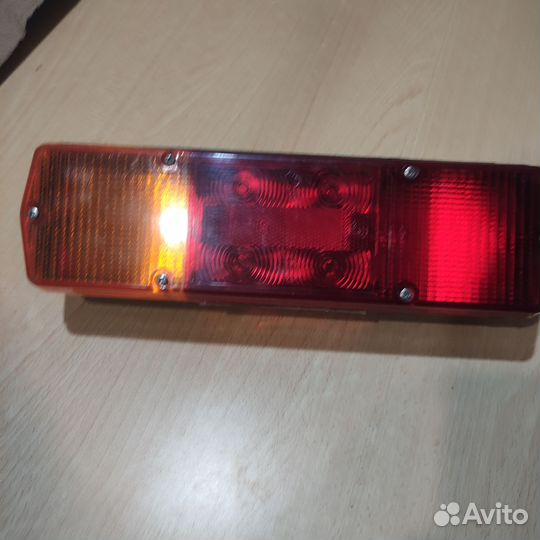 Фонарь задний