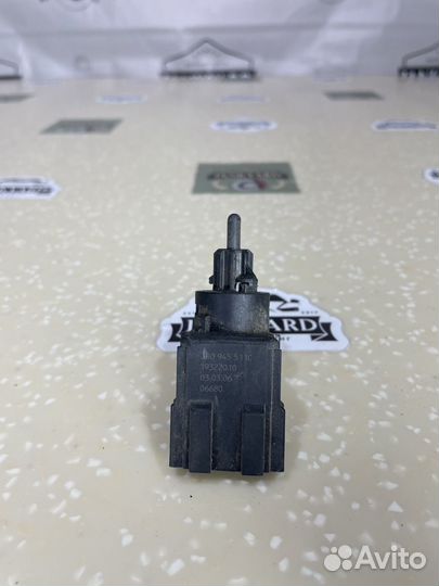 Датчик педали тормоза лягушка Audi A8 D3