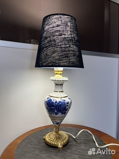 Лампа настольная