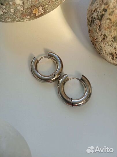 Минималистичные украшения серёжеки