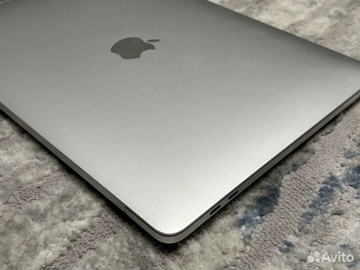 Apple MacBook Pro 13 2022 m2