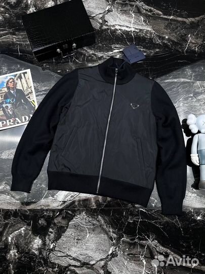 Осенняя куртка prada