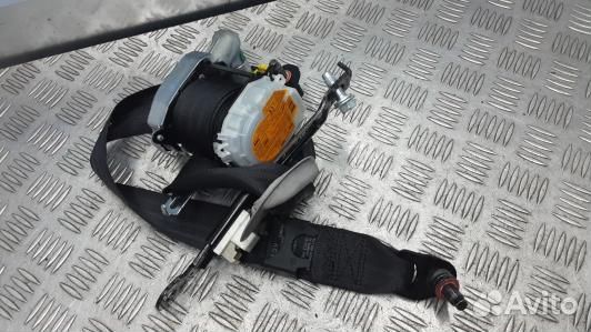 Ремень безопасности с пиропатроном сиденья передне