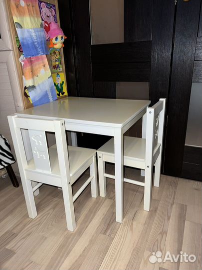 Детский стол и стул IKEA