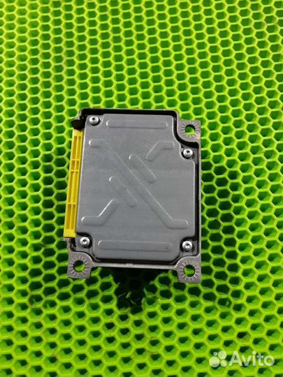 Блок управления SRS airbag Mercedes w210