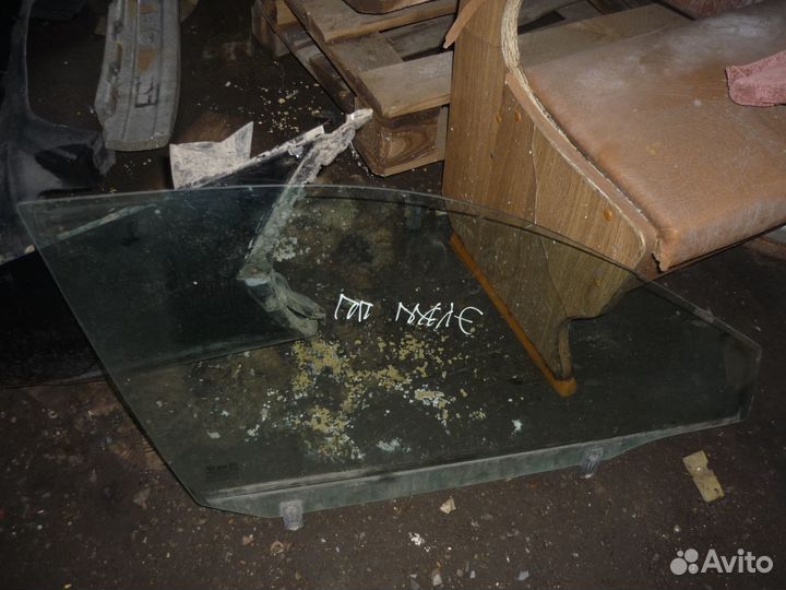 Стекло двери переднее правое hyundai elantra 3 XD