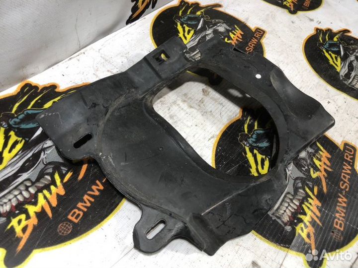 Пыльник рулевой рейки левый Audi A4 B6 avant AMB