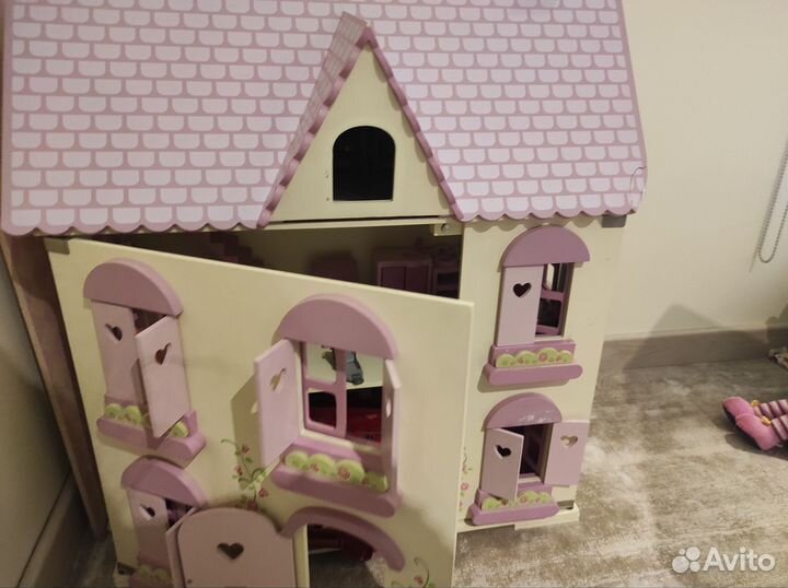 Домик кукольный