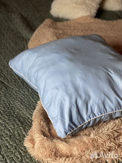 Подушка 68 х 68 лебяжий пух