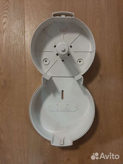 Держатель для туалетной бумаги и дозатор мыла