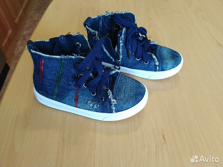 Детская обувь девочке