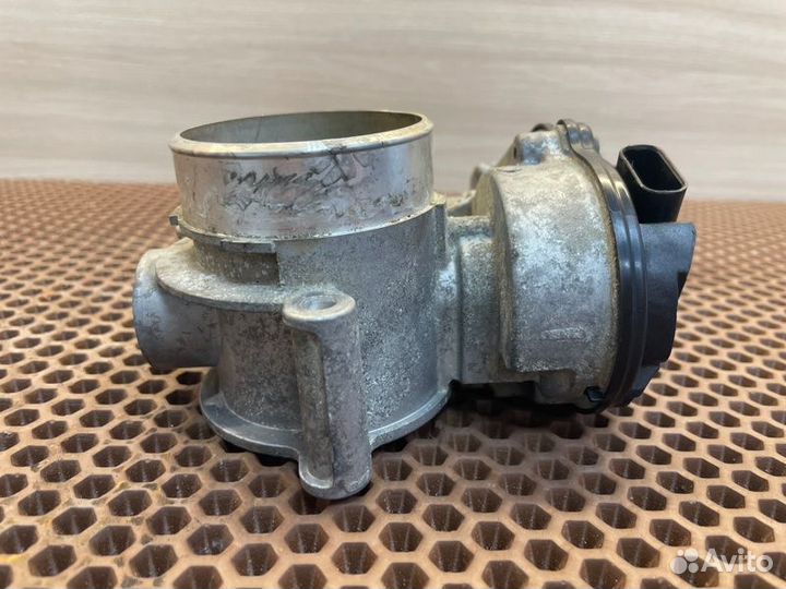 Дроссельная заслонка LADA X-Ray