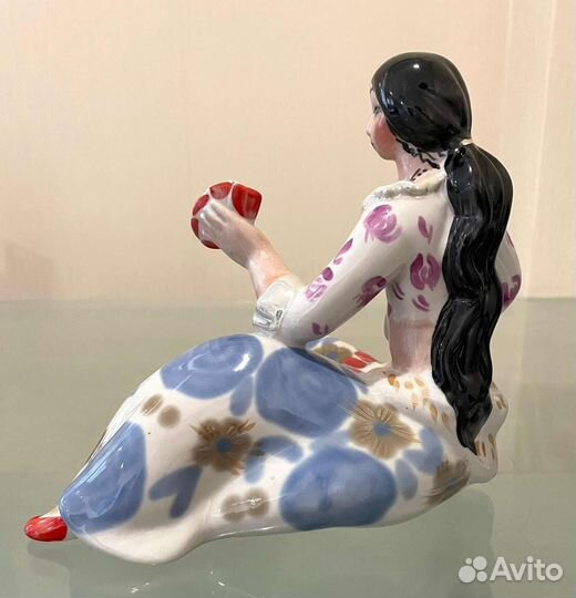 Статуэтка Циганка, Полонное