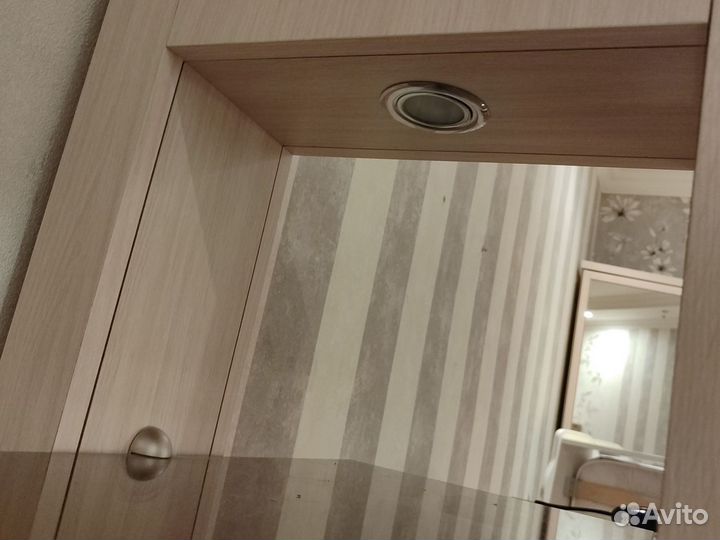 Шкаф бу с полками