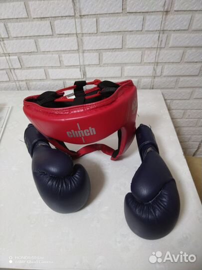 Боксерские перчатки детские 8 Oz и шлем