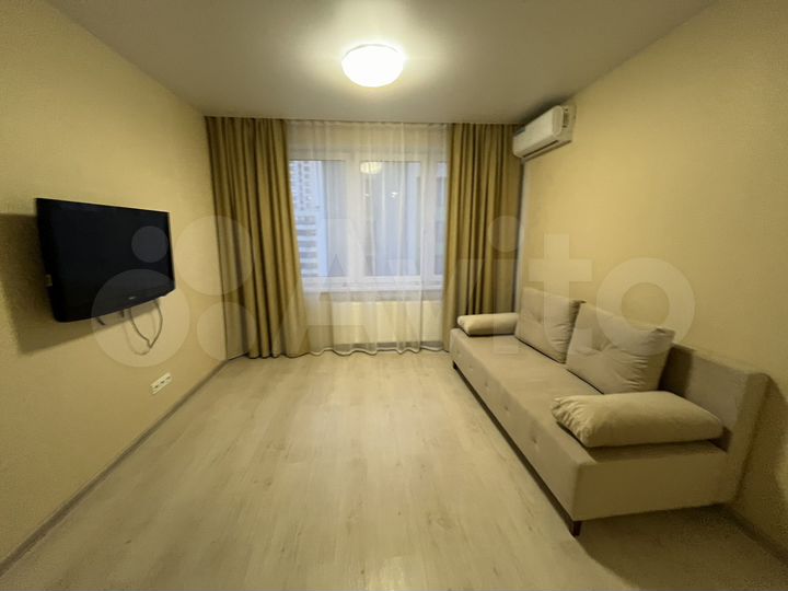 1-к. квартира, 40 м², 7/17 эт.