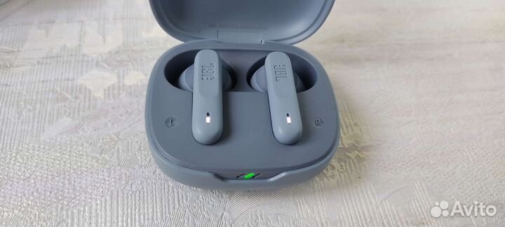 Беспроводные наушники JBL Wave 300TWS