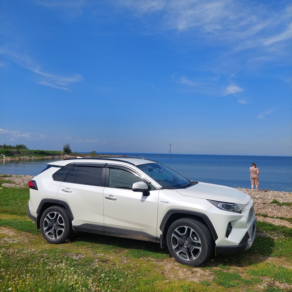 Toyota RAV4: фото владельца