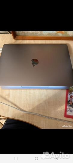 Apple MacBook Air 13- inch, core i3