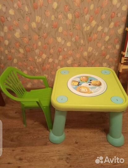 Детский стол и стул