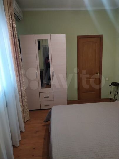 Комната 25 м² в 9-к., 1/2 эт.