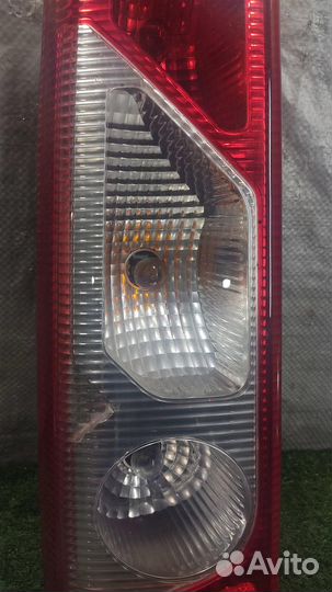 Фонарь задний наружный левый Peugeot Expert 2010