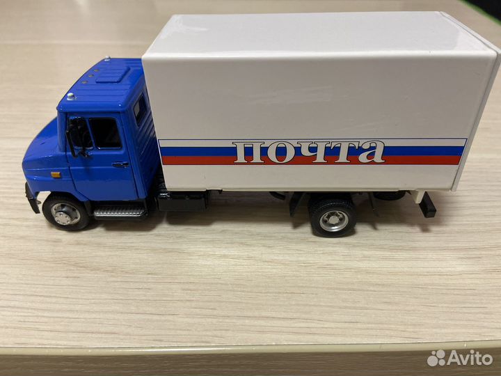 Масштабная модель ЗИЛ 5301 фургон Почта