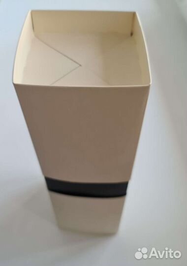 Новая,Коробка подарочная,складная