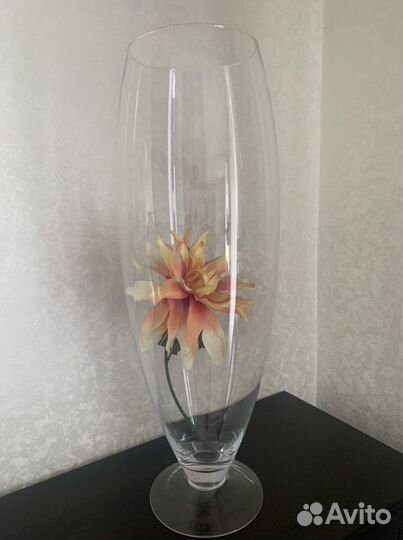 Ваза интерьерная высокая