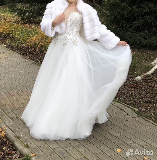 Свадебное платье