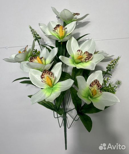 Букет орхидей искусственных