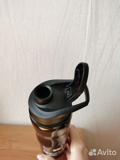 Металлическая бутылка для воды Reebok