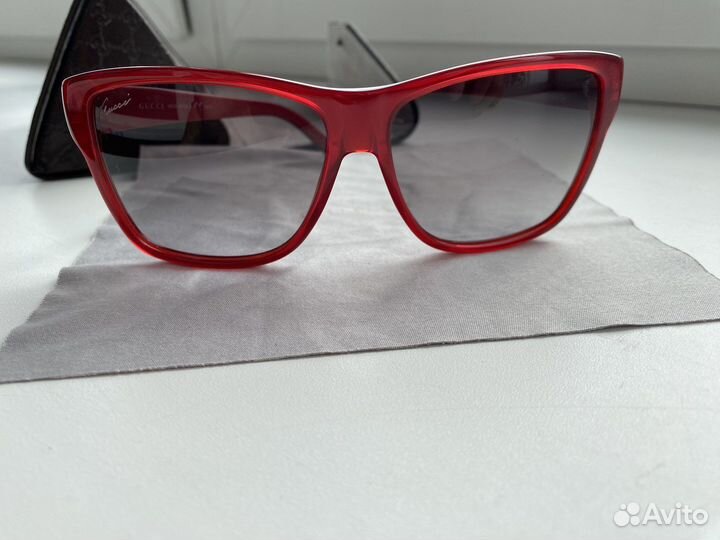 Солнцезащитные очки женские gucci