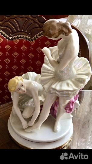 Фарфоровые статуэтки танцовщиц Германия