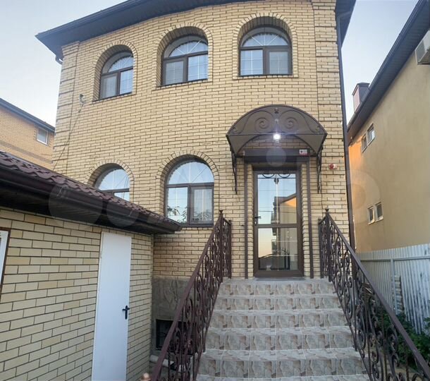 Дом 200 м² на участке 3 сот.