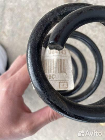 Пружины задние на volkswagen polo оригинал новые