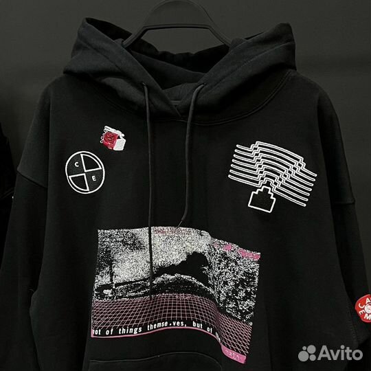 Худи cavempt оверсайз с уникальным дизайном