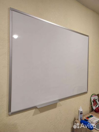 Белая Магнитно-маркерная Доска brauberg 120*90см