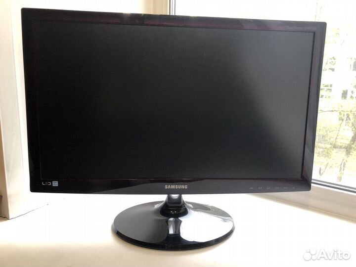 Монитор Samsung