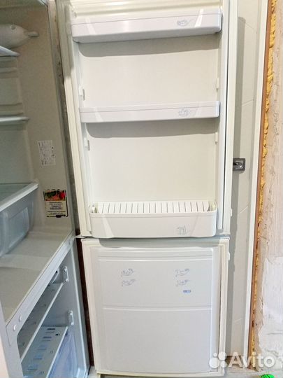 Холодильник indesit