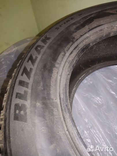 Bridgestone Blizzak Spike-01 285/60 R18
