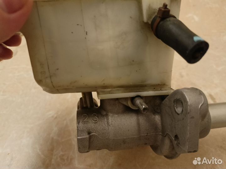 Главный тормозной цилиндр Лагуна 3