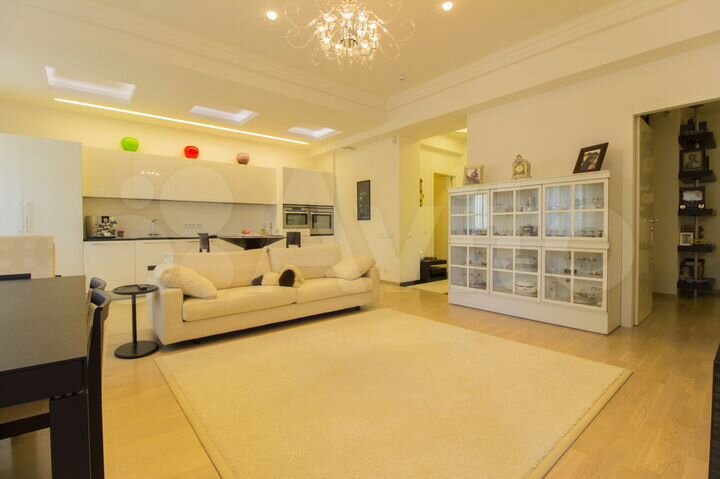 3-к. квартира, 105,5 м², 2/5 эт.