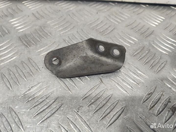 Б/У Кронштейн Mercedes#001