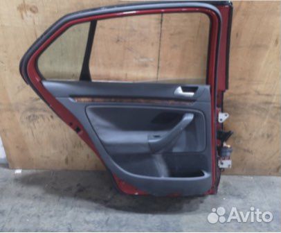 Дверь задняя леаая Volkswagen Jetta 5