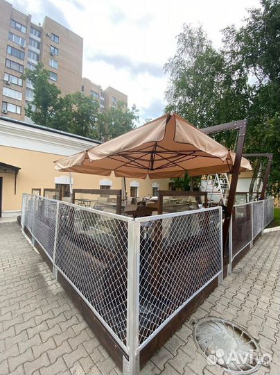Уличный зонт для кафе