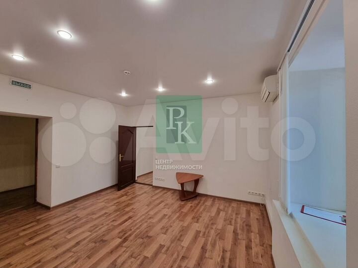 Офис 33,5м2 район рынка Чайка на Костомаровской