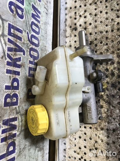 Цилиндр тормозной главный Volkswagen Polo