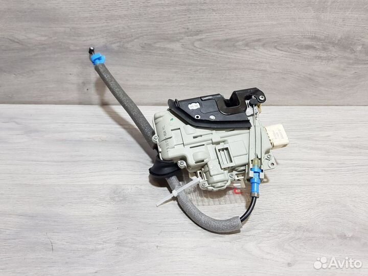 Замок двери задней правой Audi A3 8V 2012-2020