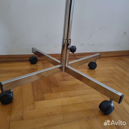 Вешалка напольная